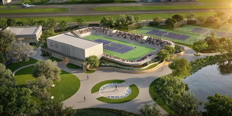 Perspectiva do Rafa Nadal Tennis Center: quadra central com arquibancada, quadras de treino e jardins à beira de um lago